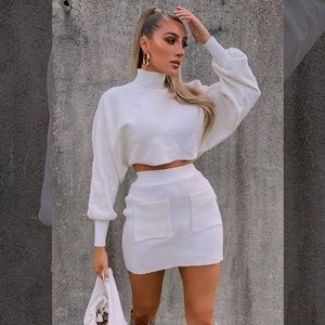 FashionNova Camryn  Sweater Skirt Set  Size Large